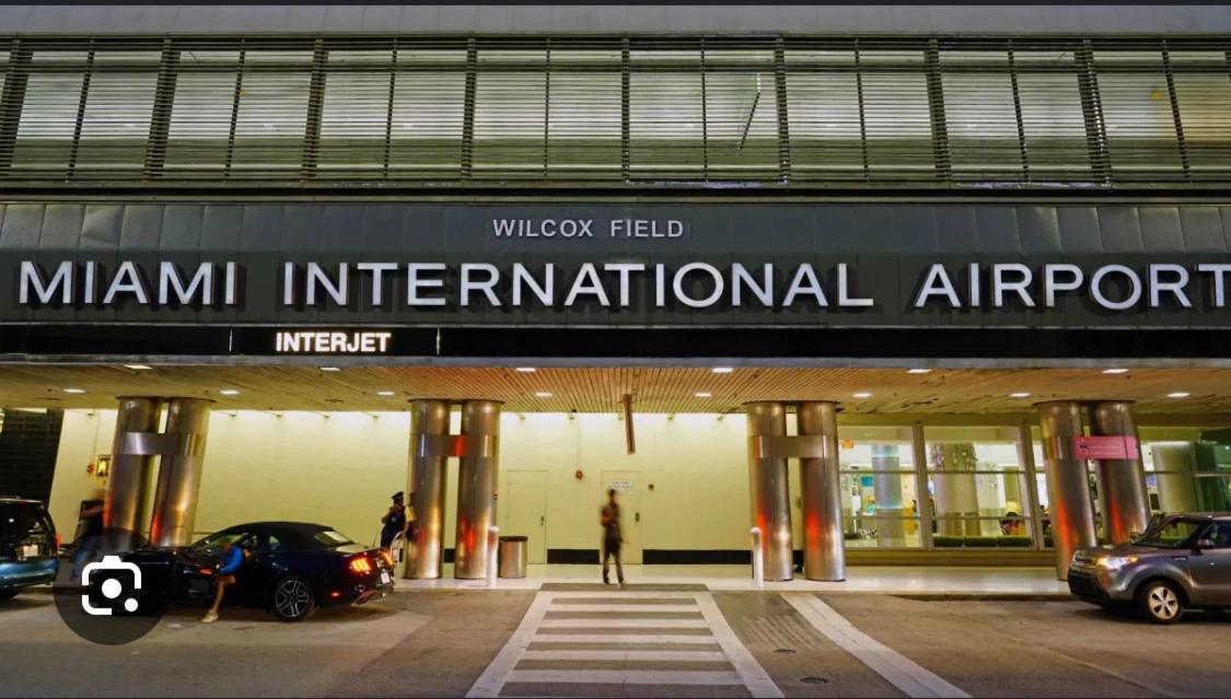 Апартаменты Lyz Miami Airport Экстерьер фото